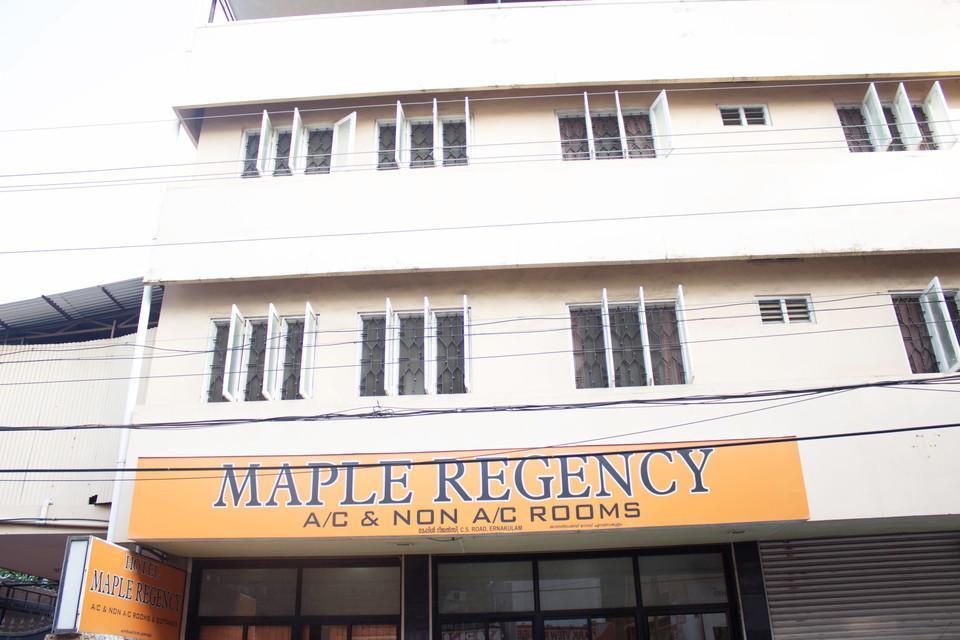 Hotel Maple Regency Kochi Exterior photo